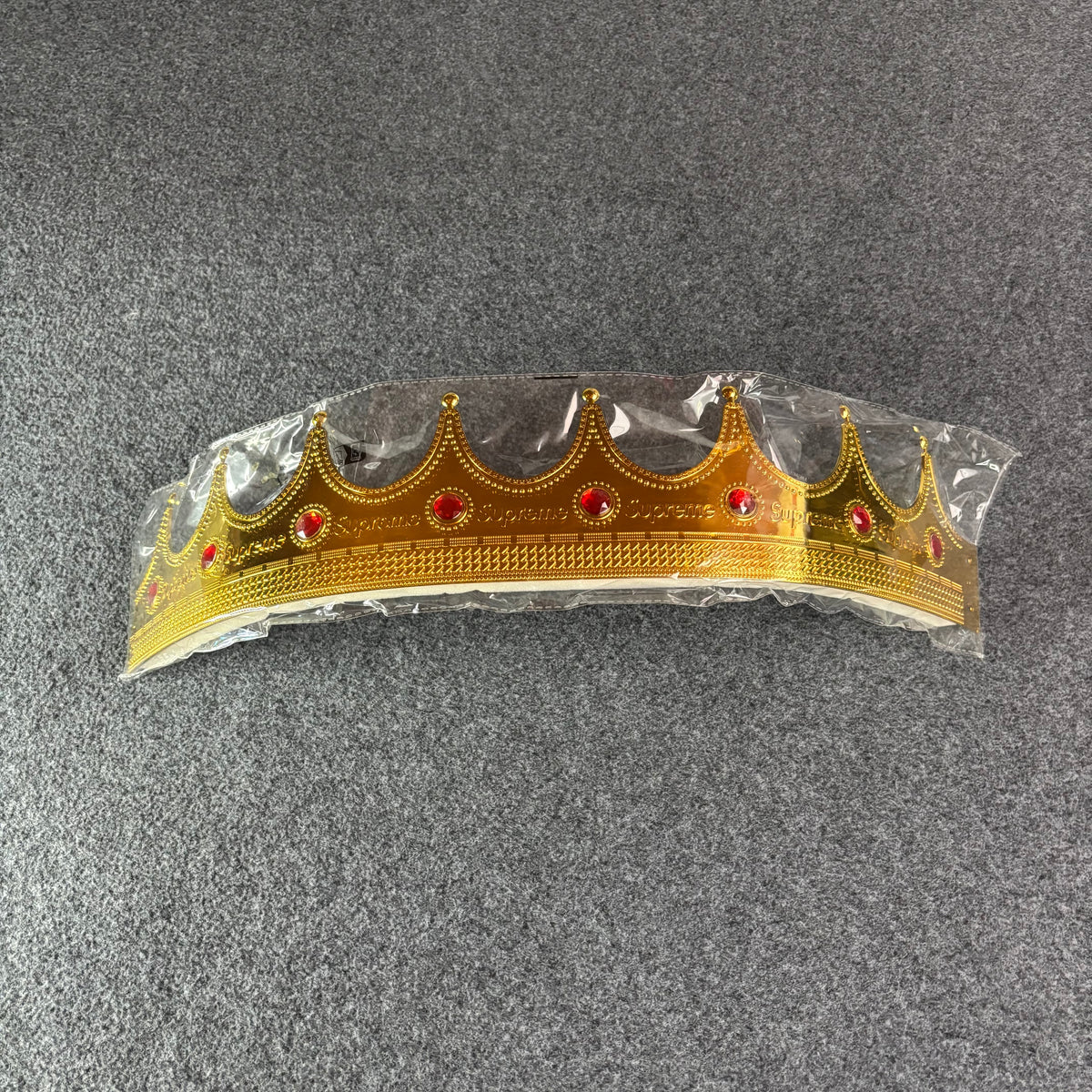 Supreme SS26 crown