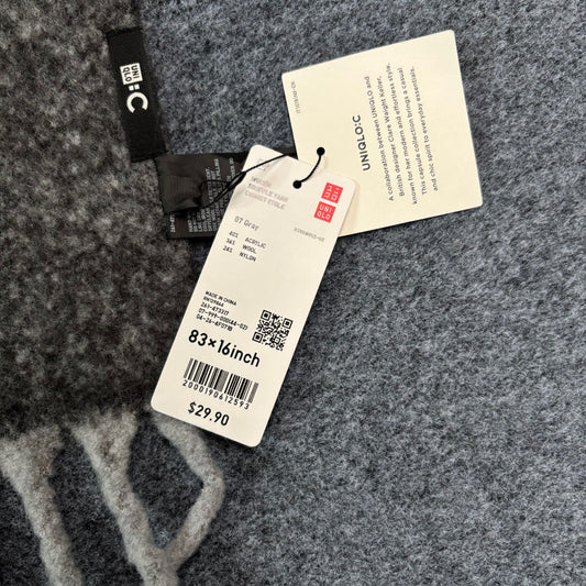 Uniqlo :C scuffle yarn chunky stole
