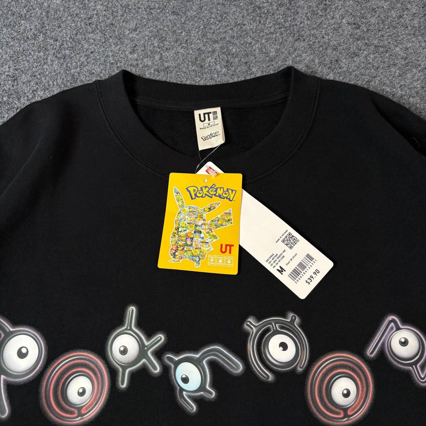 Uniqlo x Pokemon unown crewneck black