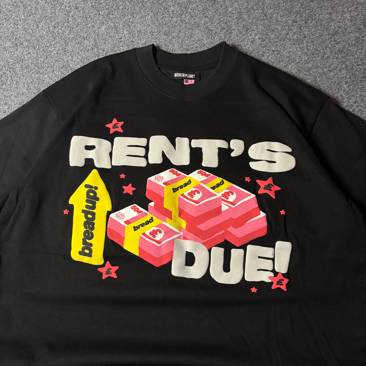 Broken Planet rents due black tee