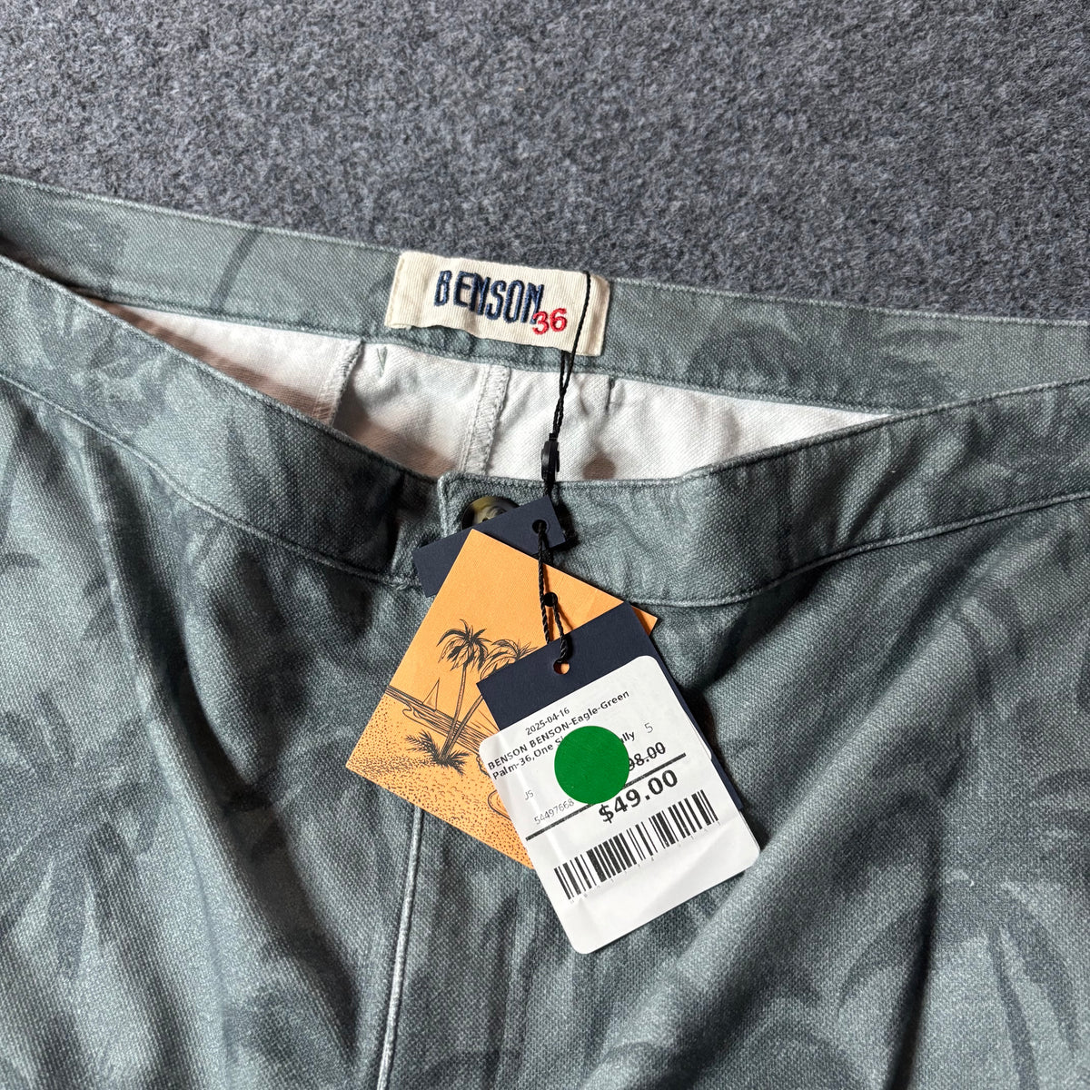 Benson 36 eagle green palm shorts
