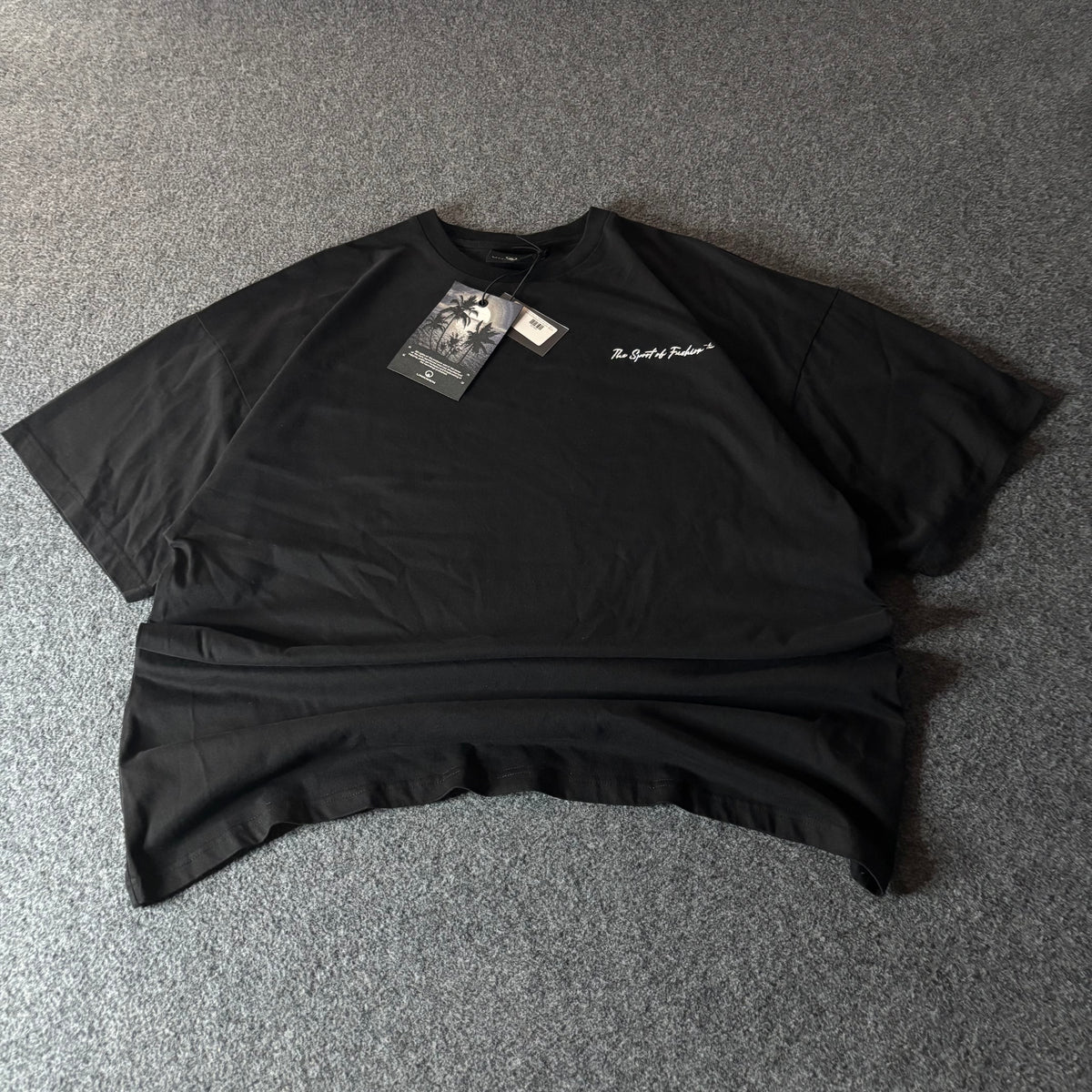 Unknwn the sport of fashion script tee black