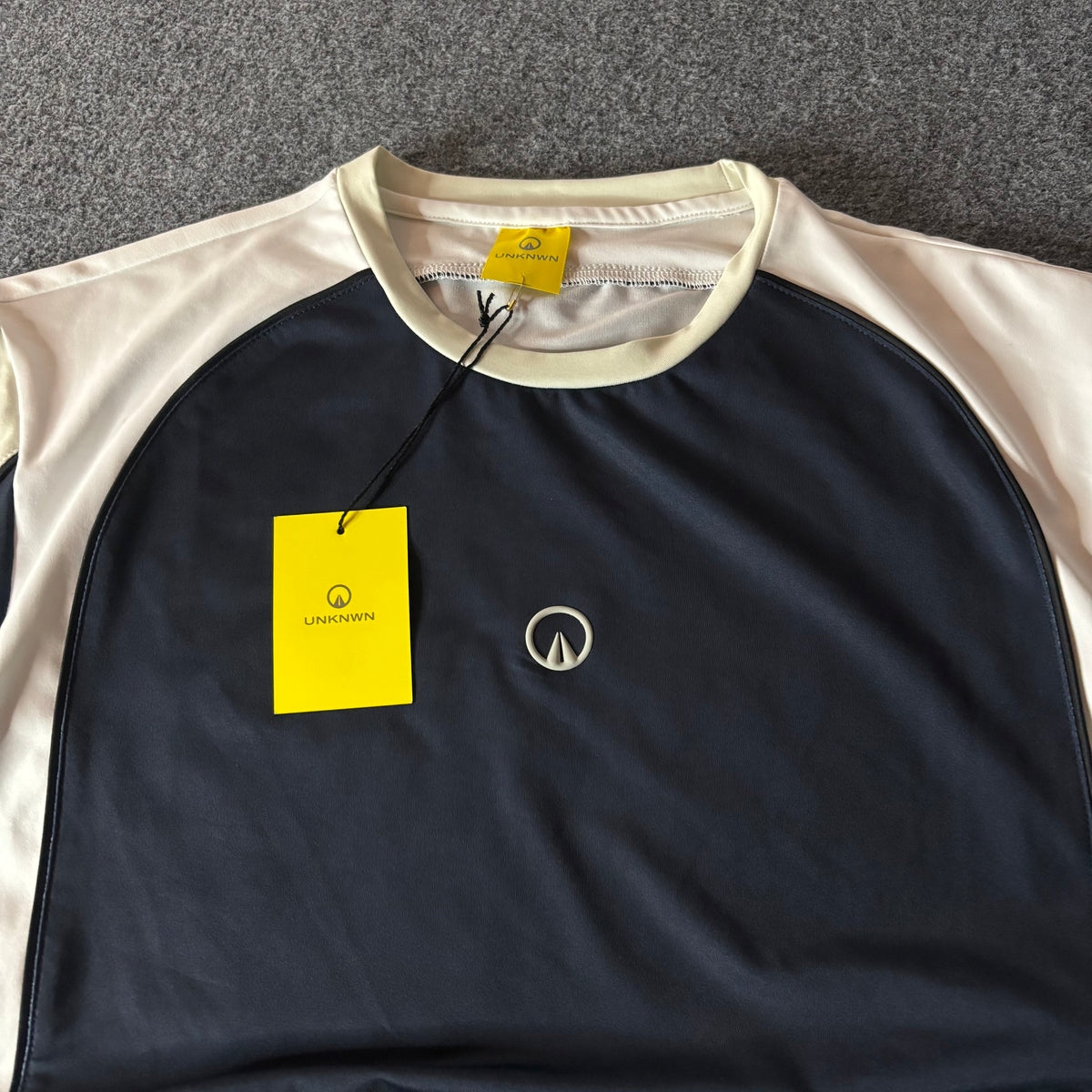 Unknwn sports arch shirt