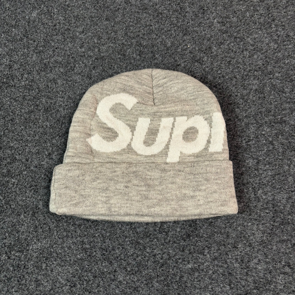 Supreme big logo beanie grey