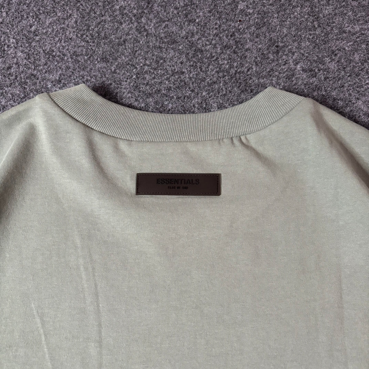 Essentials sycamore tee