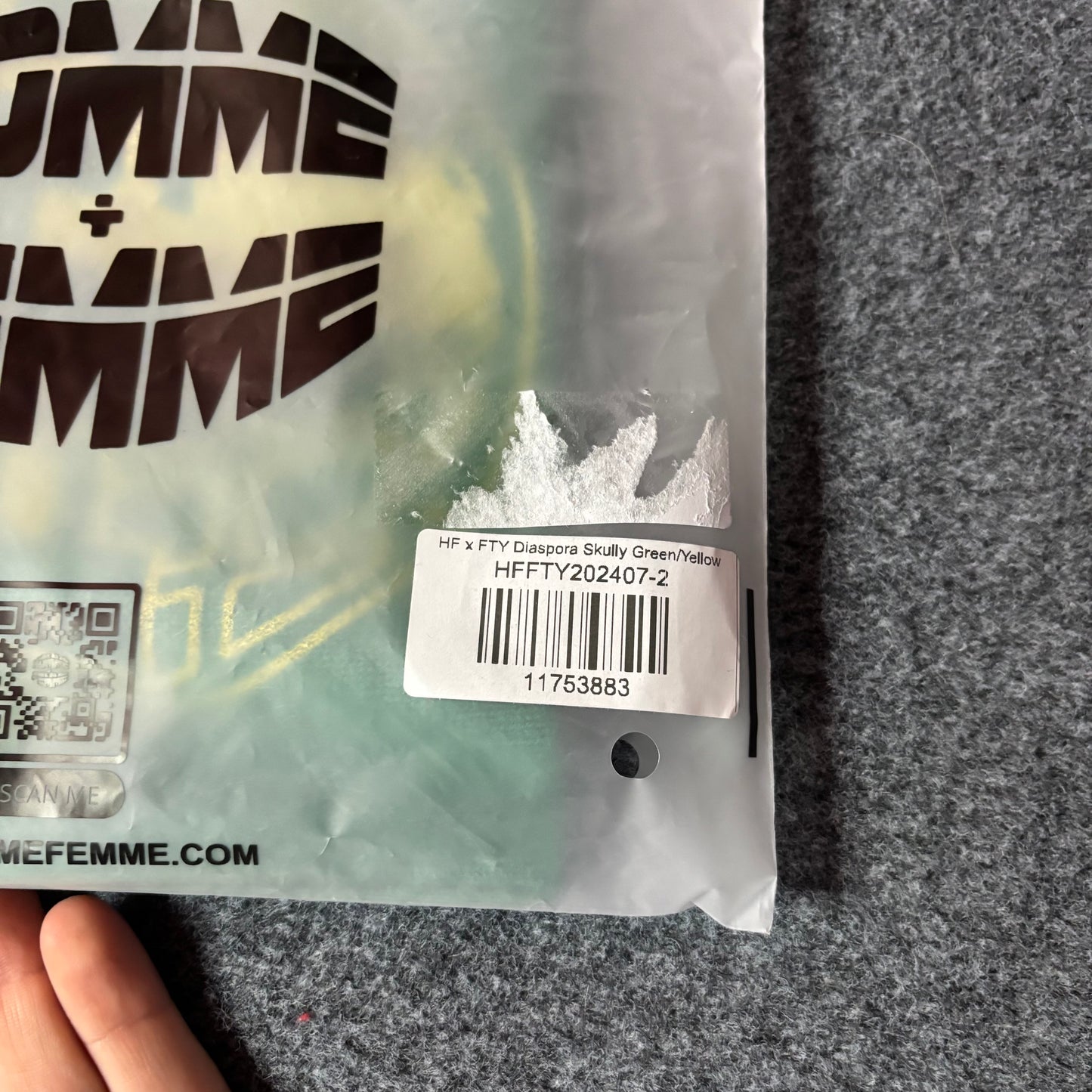 Homme Femme x FTY diaspora skully green/yellow beanie