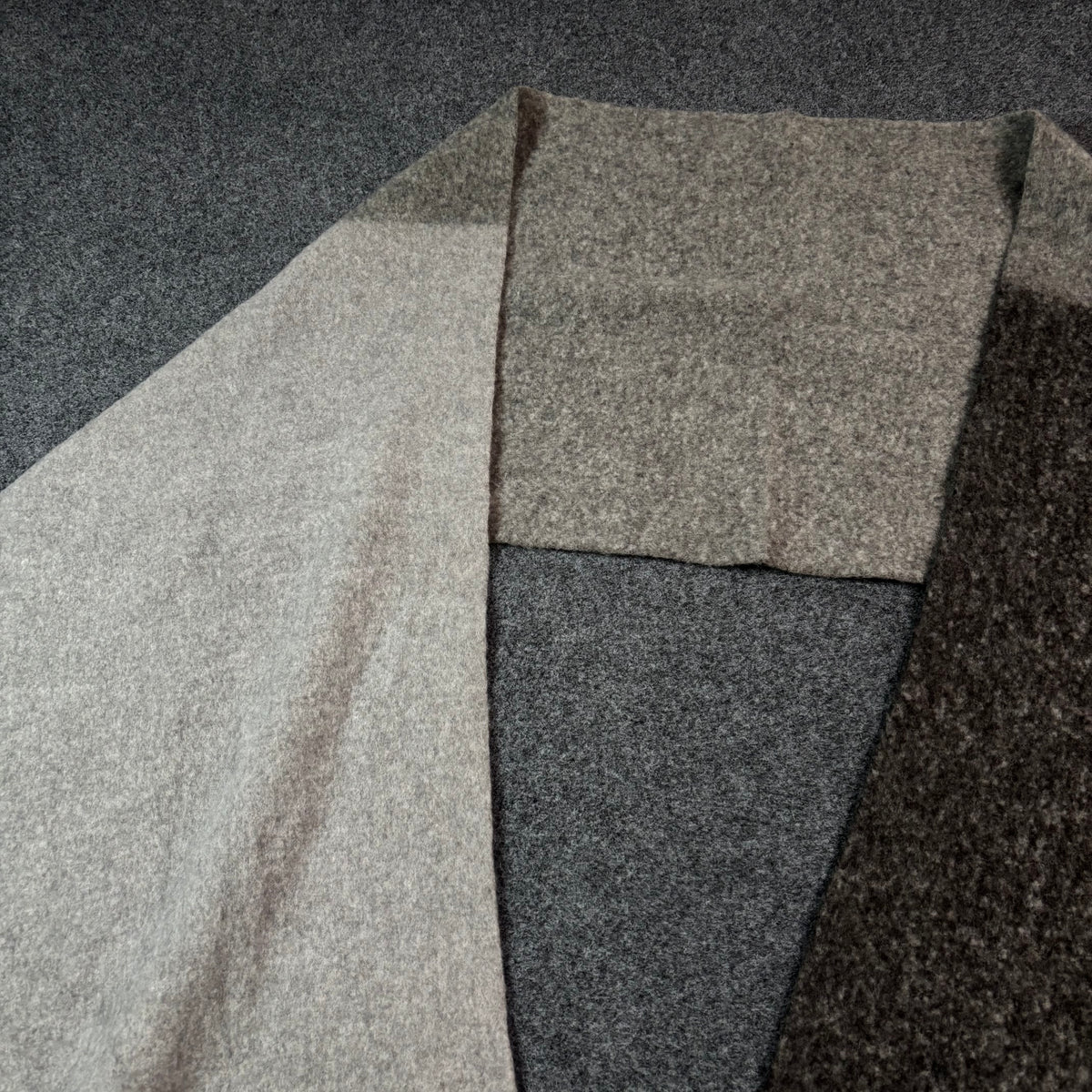 Uniqlo :C scuffle yarn chunky stole