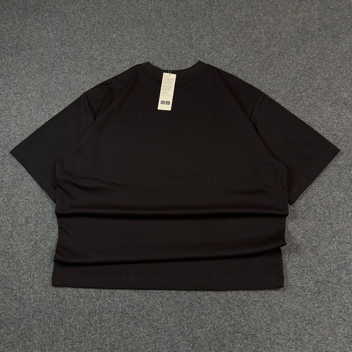 Uniqlo Airsm oversized black tee