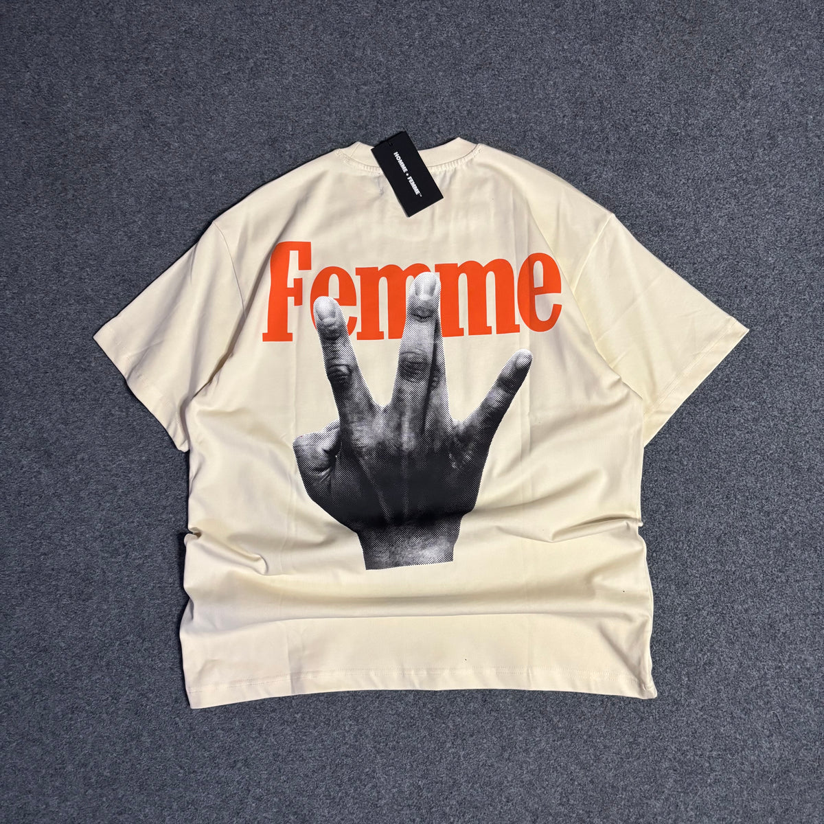 Homme Femme twisted fingers orange tee