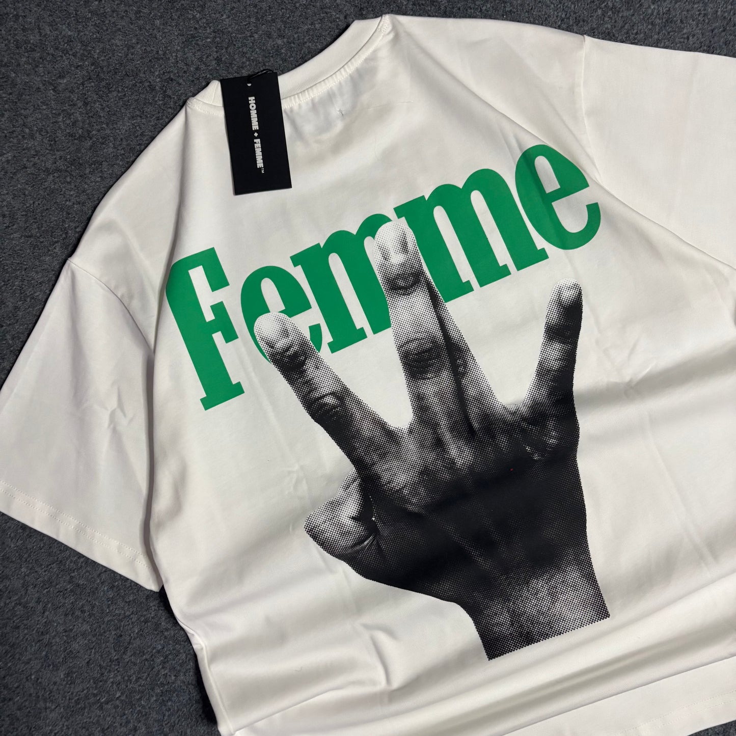 Homme Femme twisted fingers white green