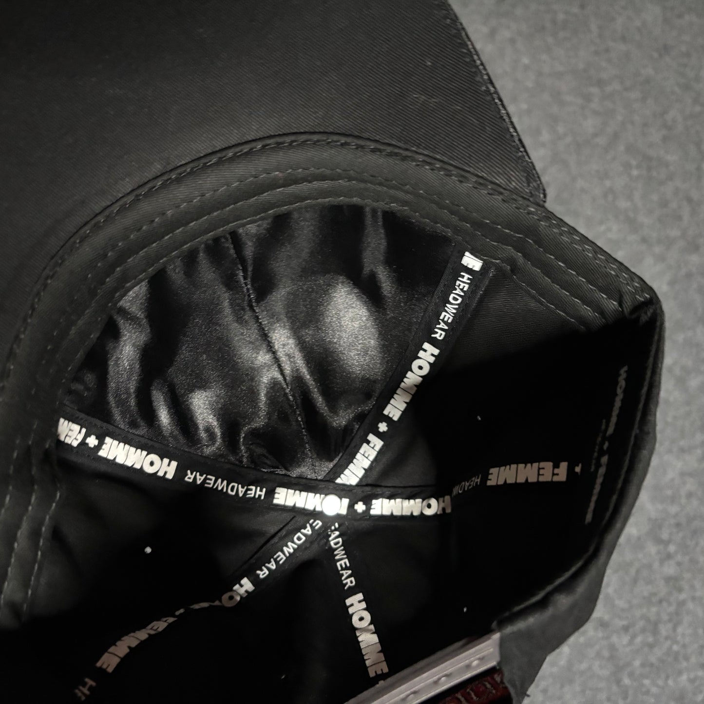 Homme Femme racing hat black