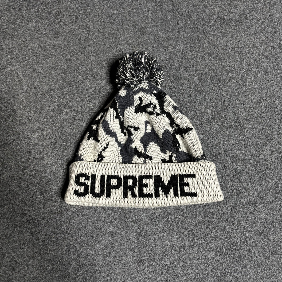 Supreme snow digi camo beanie vintage