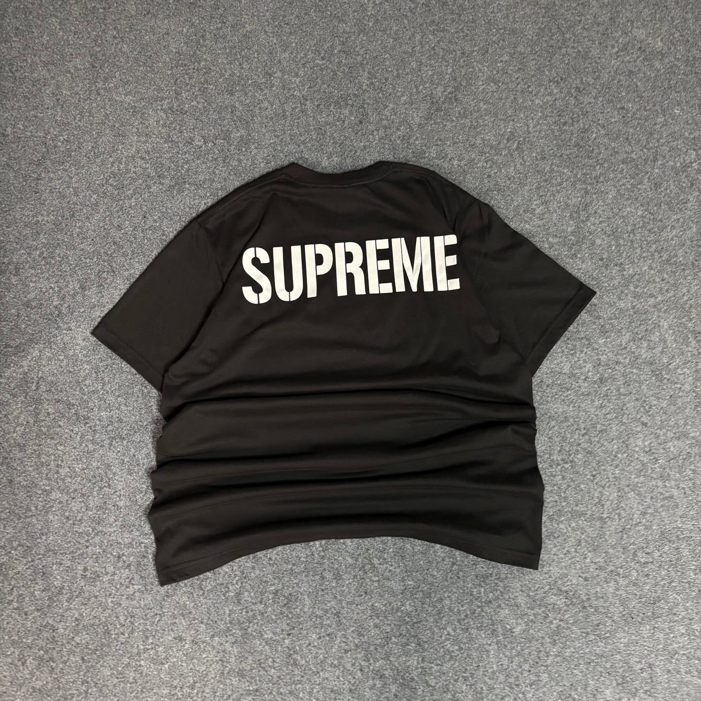 Supreme world famous tee black