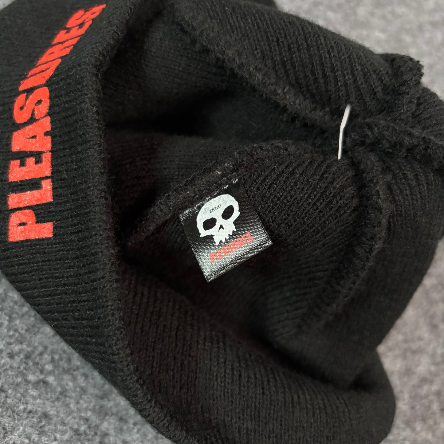 Pleasures x Zero skully