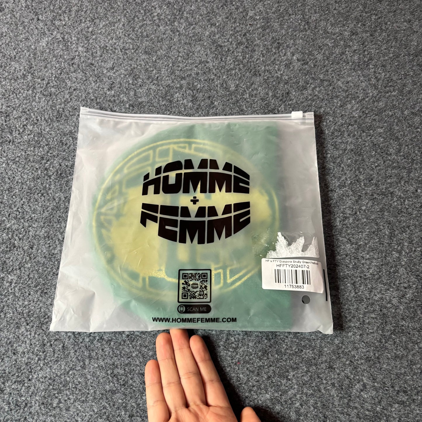 Homme Femme x FTY diaspora skully green/yellow beanie