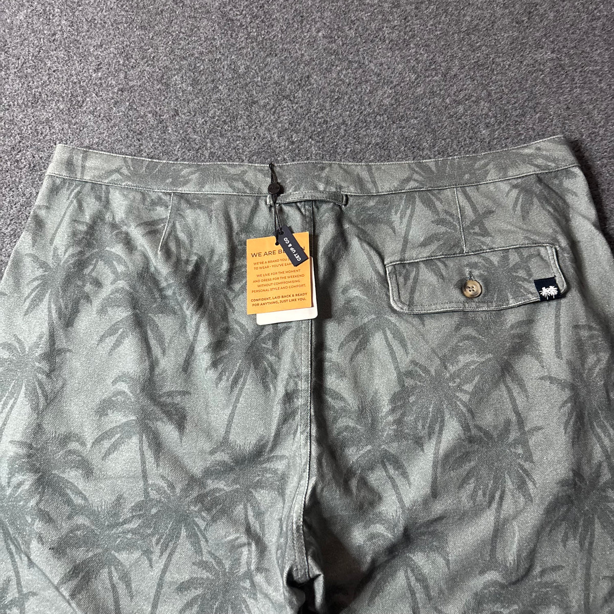 Benson 36 eagle green palm shorts