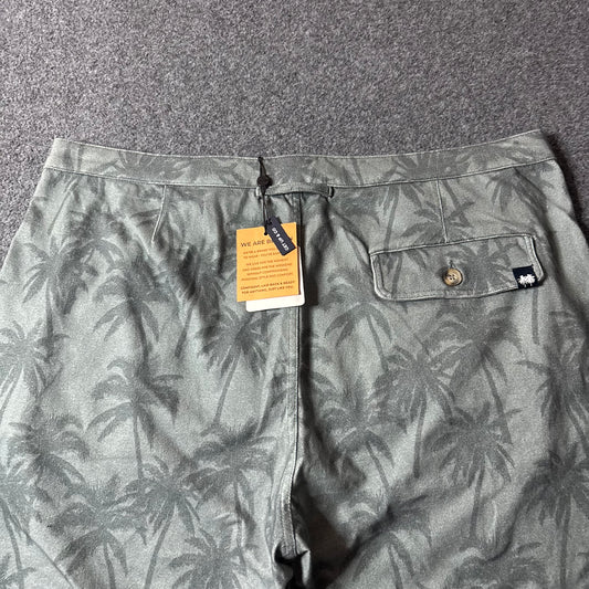 Benson 36 eagle green palm shorts