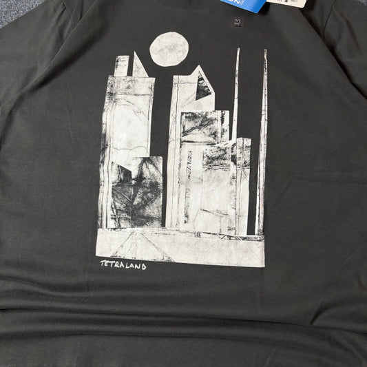 Uniqlo tate tee
