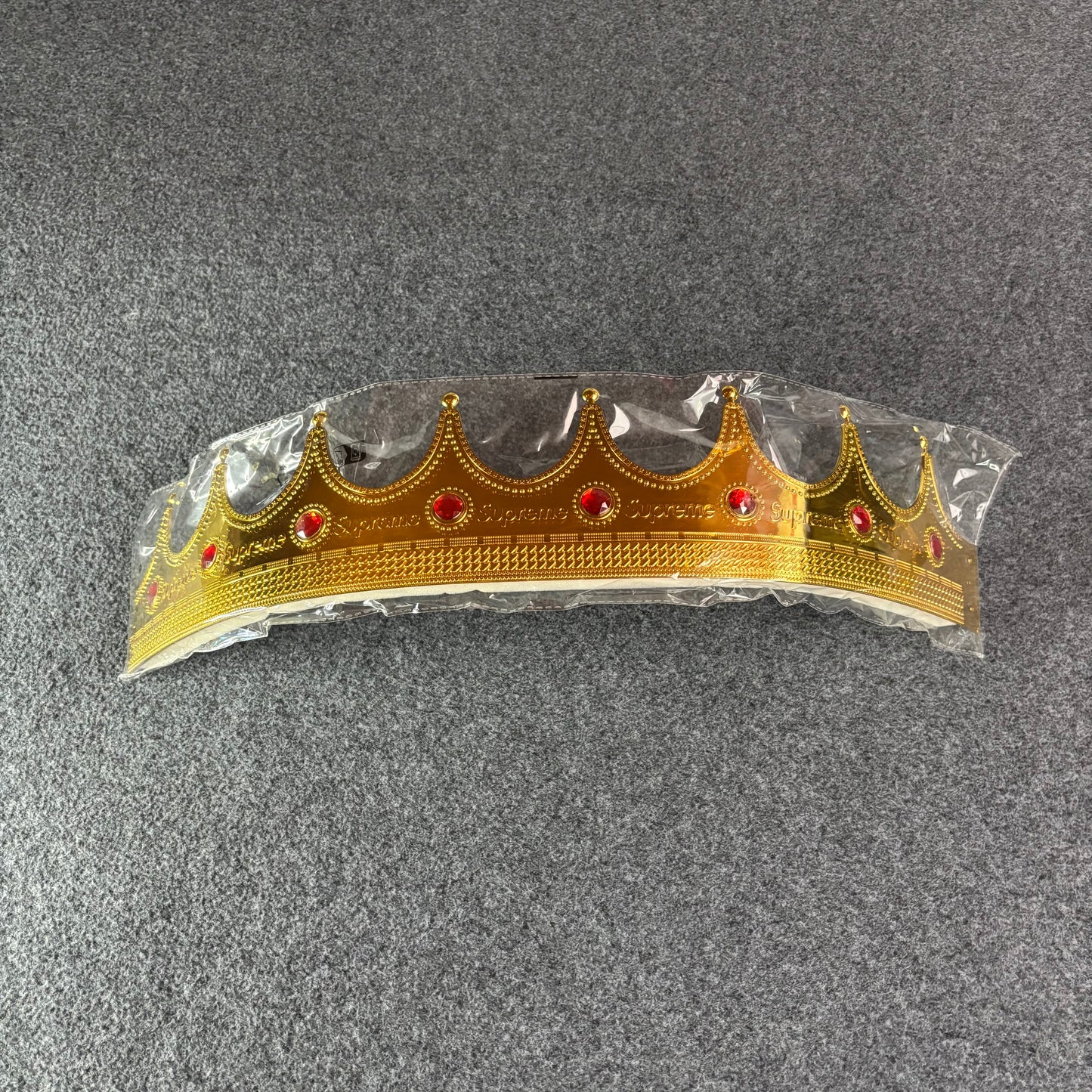 Supreme SS26 crown