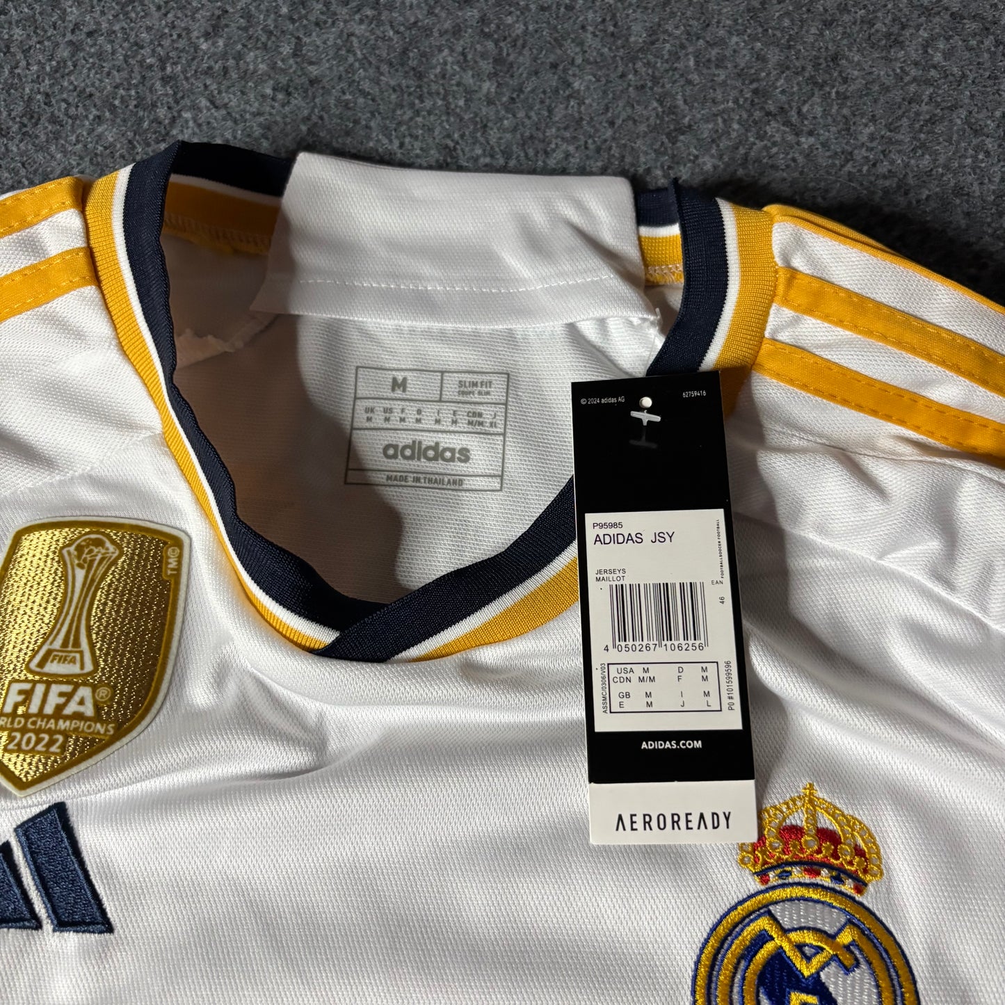 Real Madrid 23/24 Vini Jr jersey