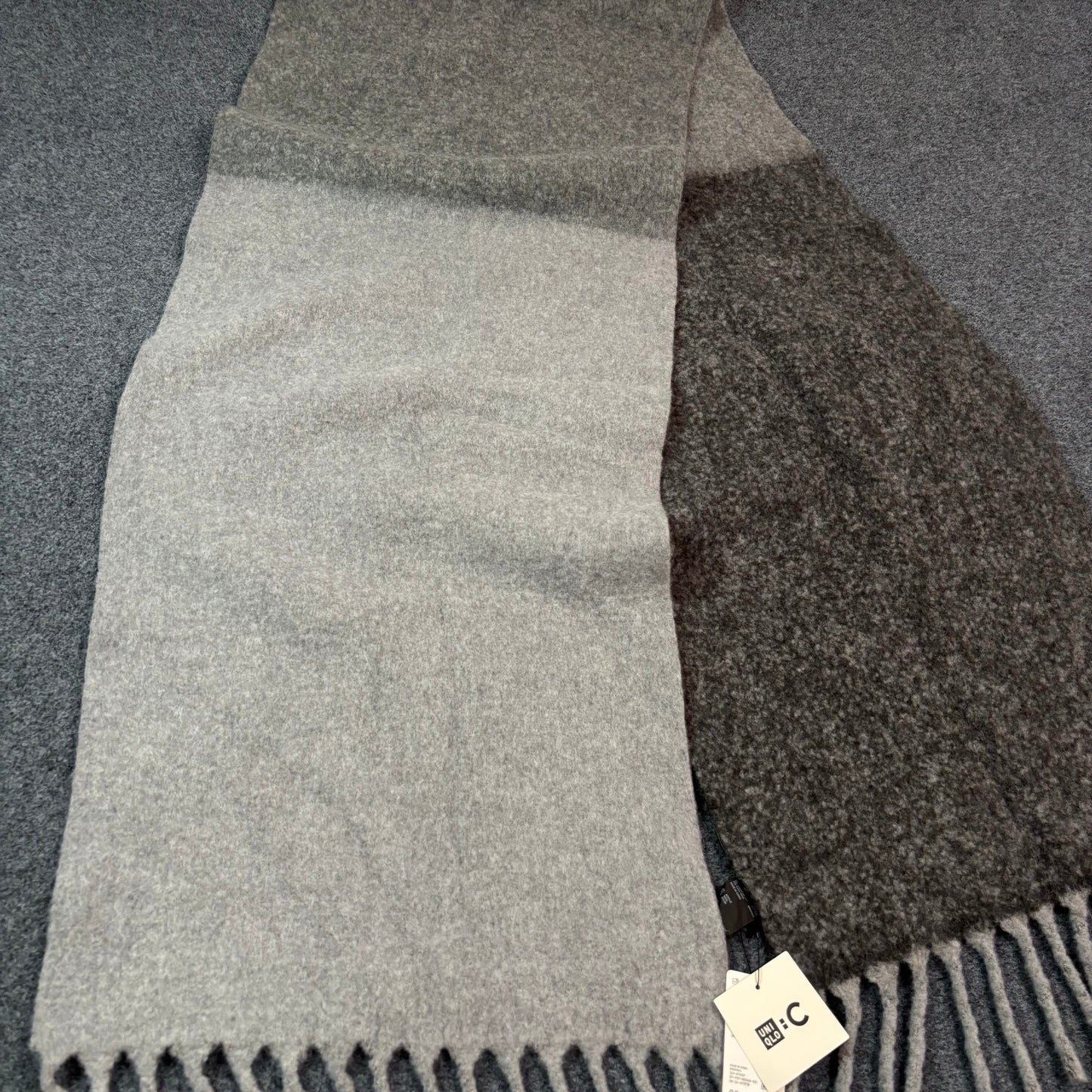 Uniqlo :C scuffle yarn chunky stole