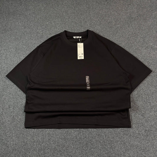 Uniqlo Airsm oversized black tee