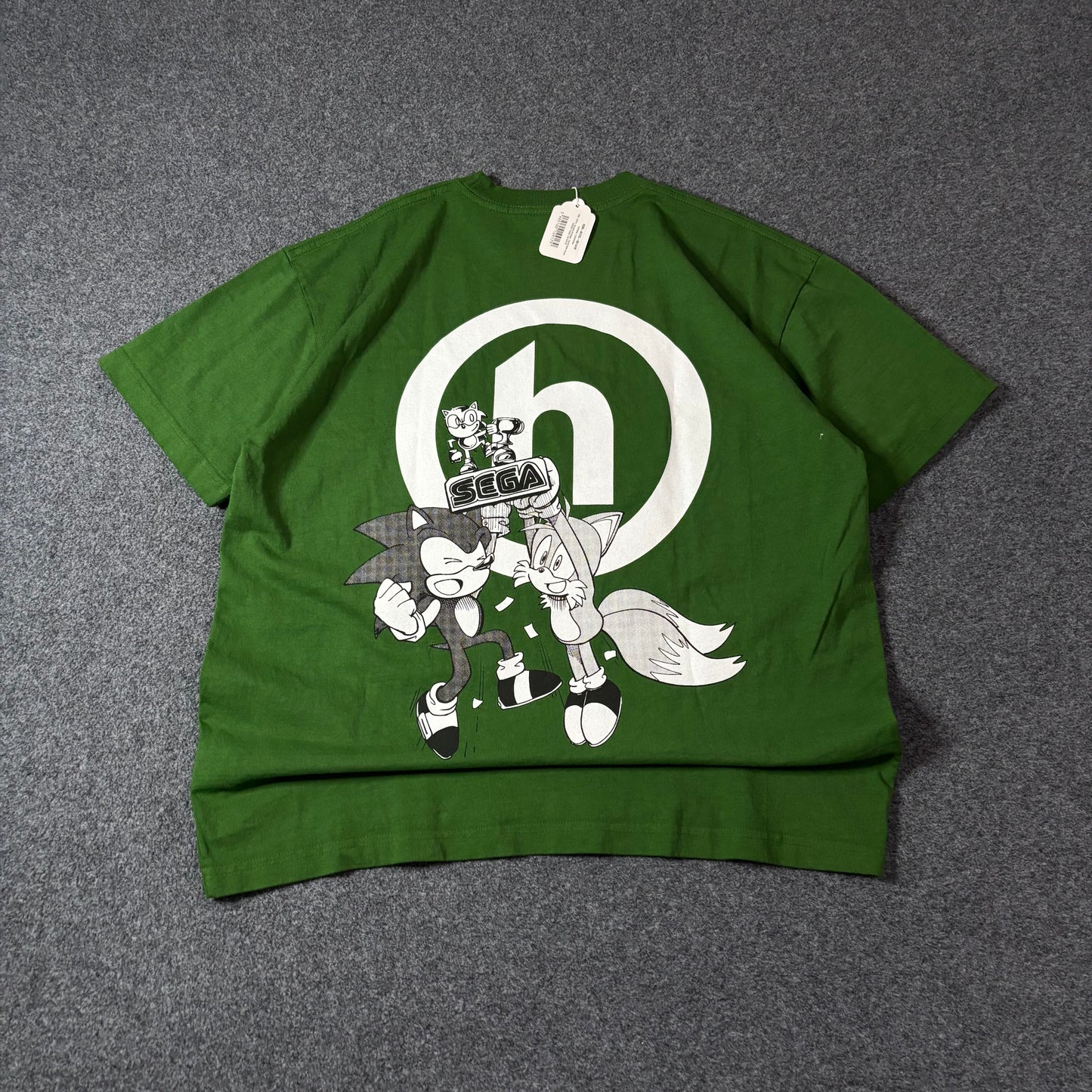 Hidden x Sega Sonic trophy green tee