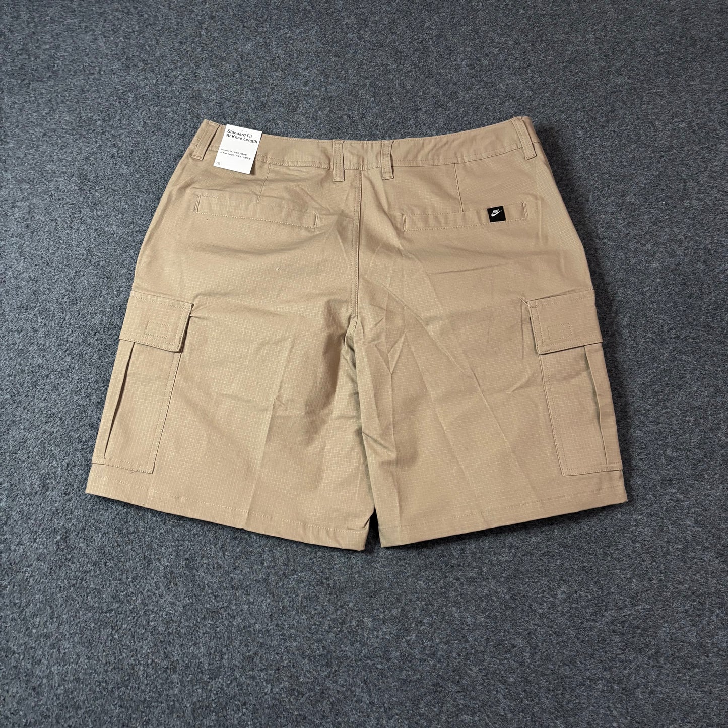 Nike cargo khaki short