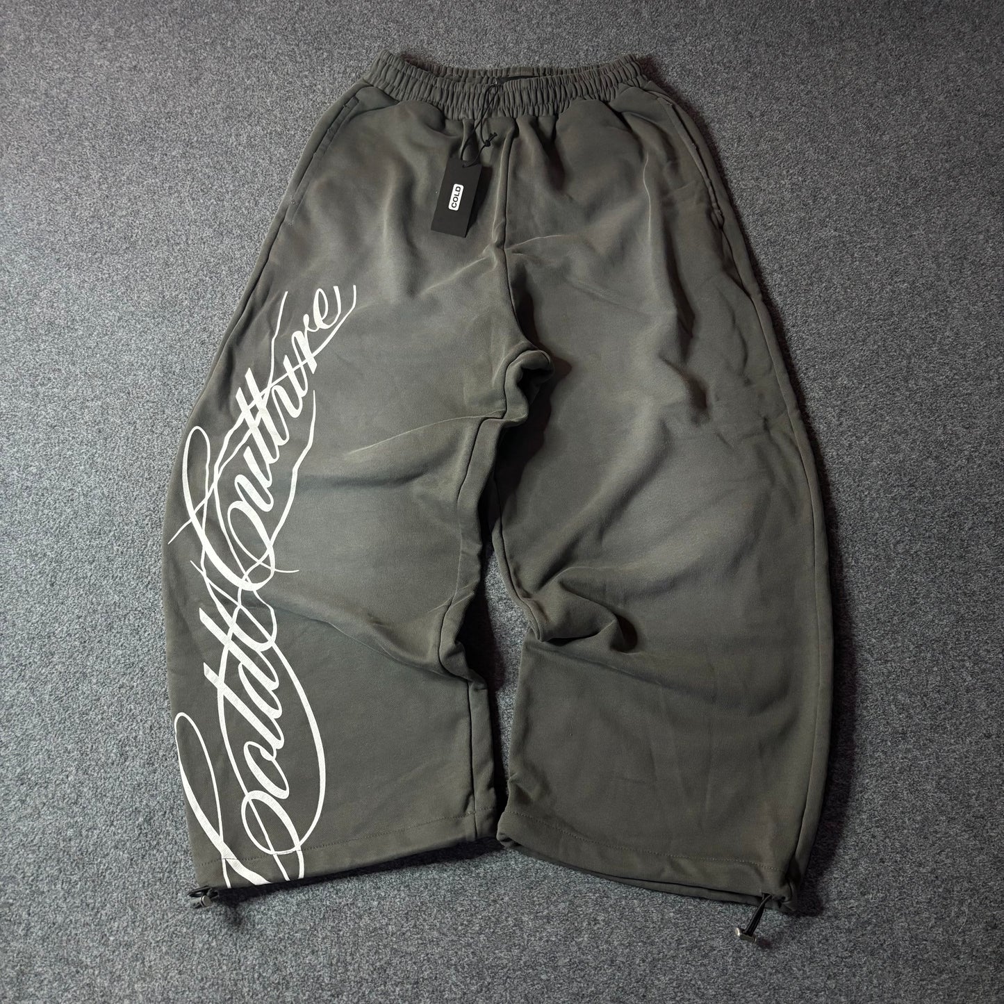 Cold Culture Script sweatpants antracite grey baggy