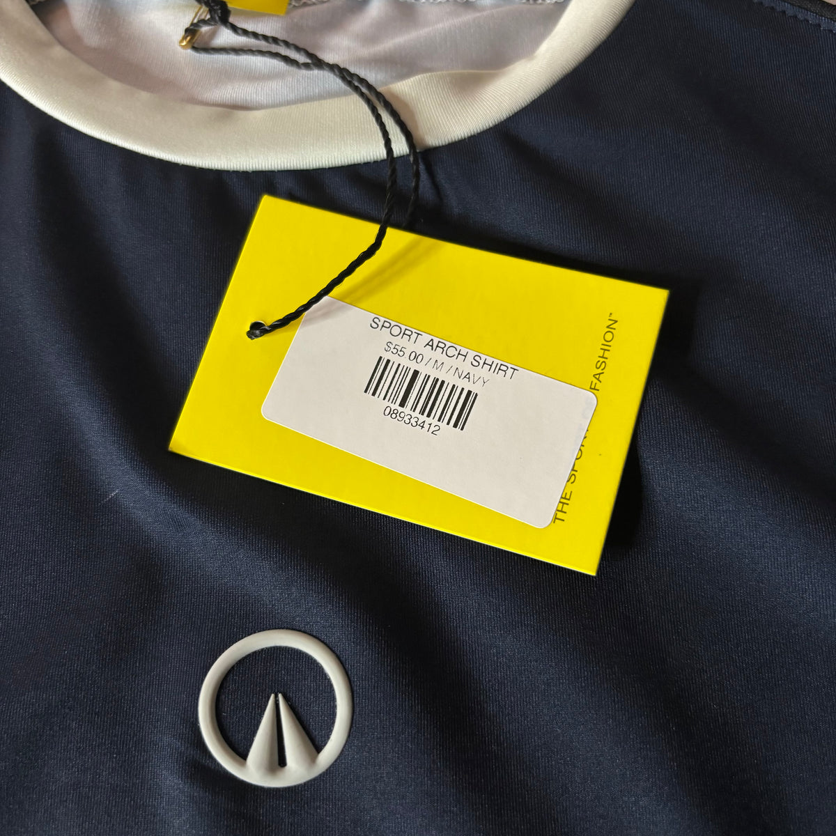 Unknwn sports arch shirt