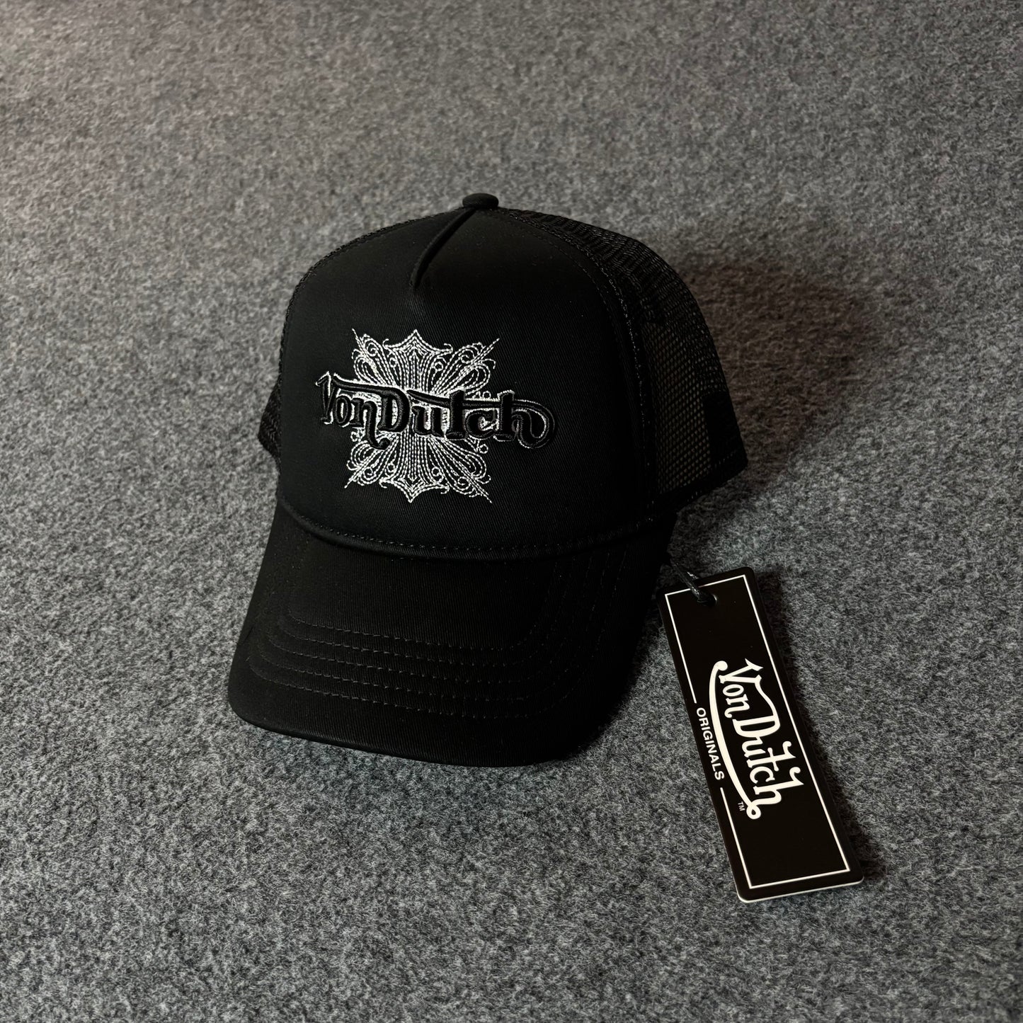 Von Dutch embroidery logo black and white