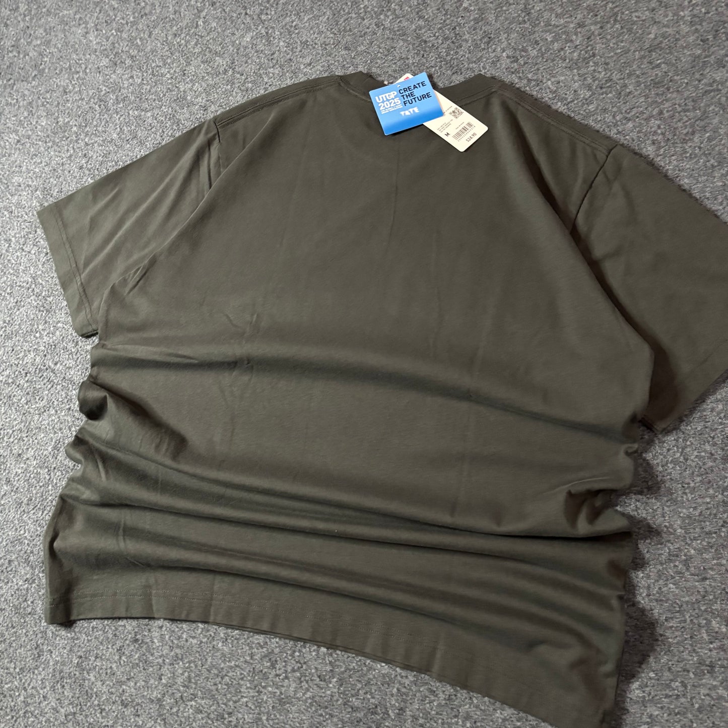 Uniqlo tate tee