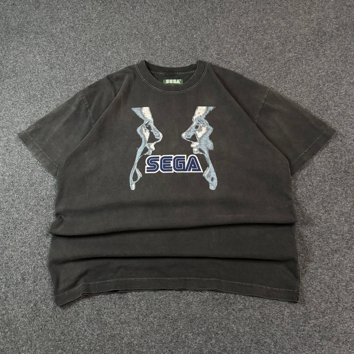 Hidden x Sega Dreamcast tee washed black
