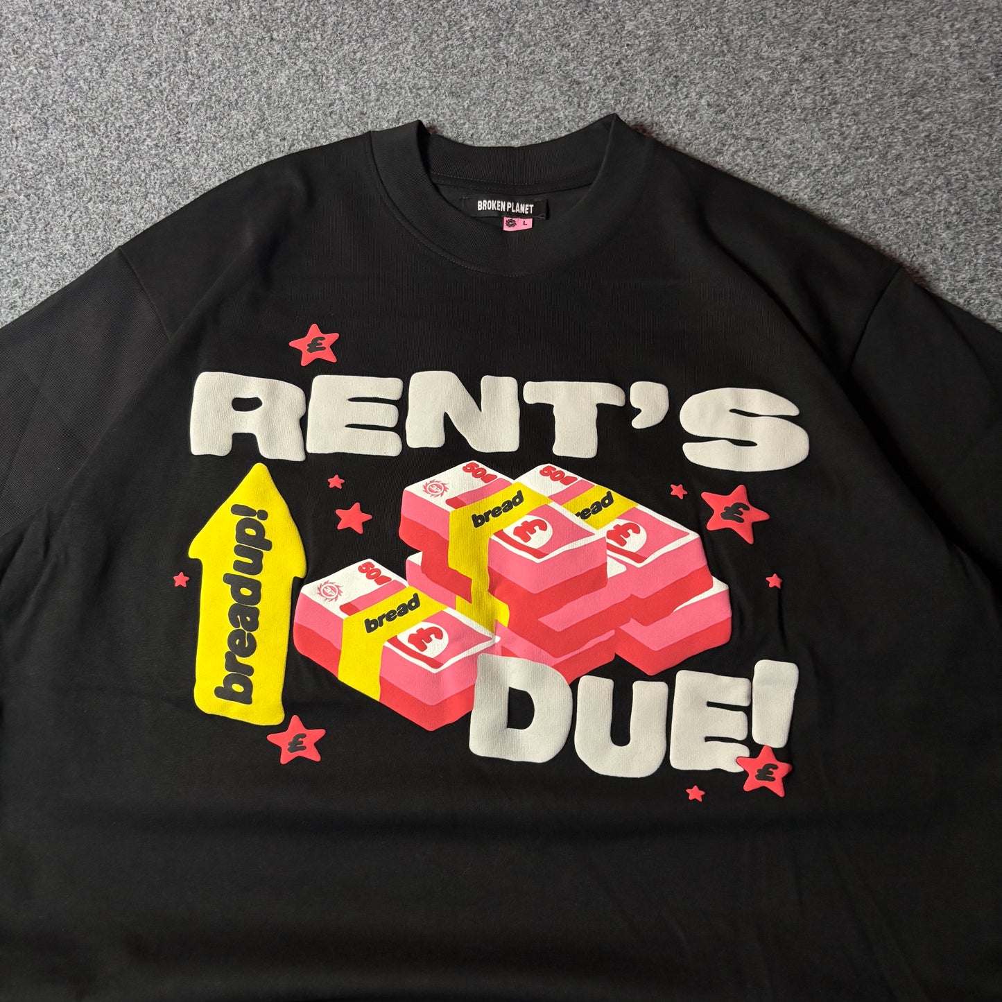 Broken Planet rents due black tee