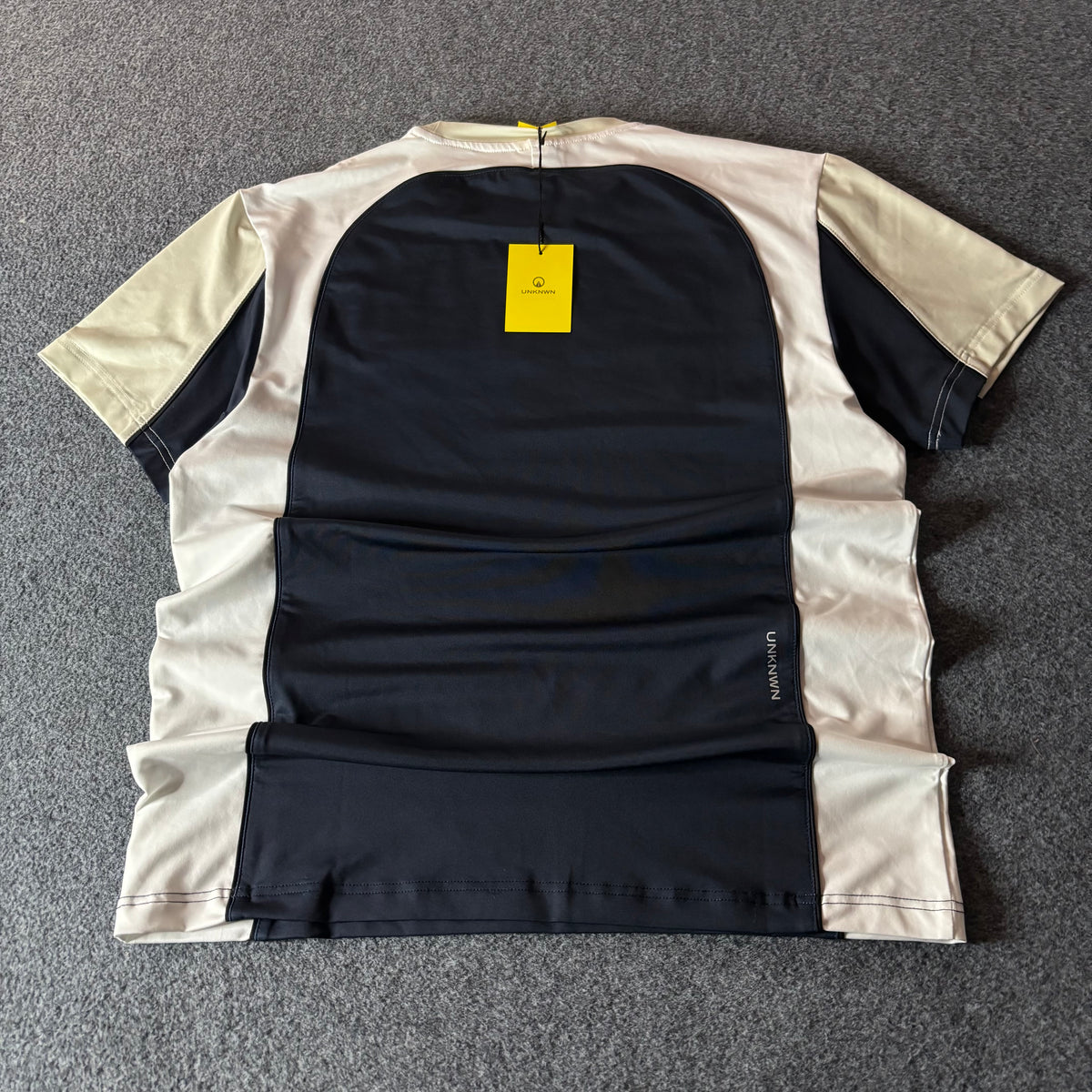 Unknwn sports arch shirt