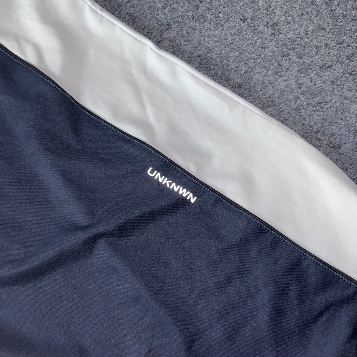 Unknwn sports arch shirt