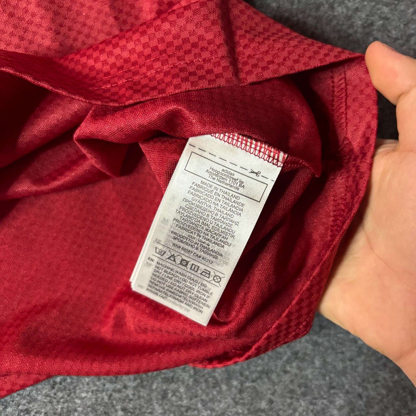 Liverpool FC stadium jersey burgundy