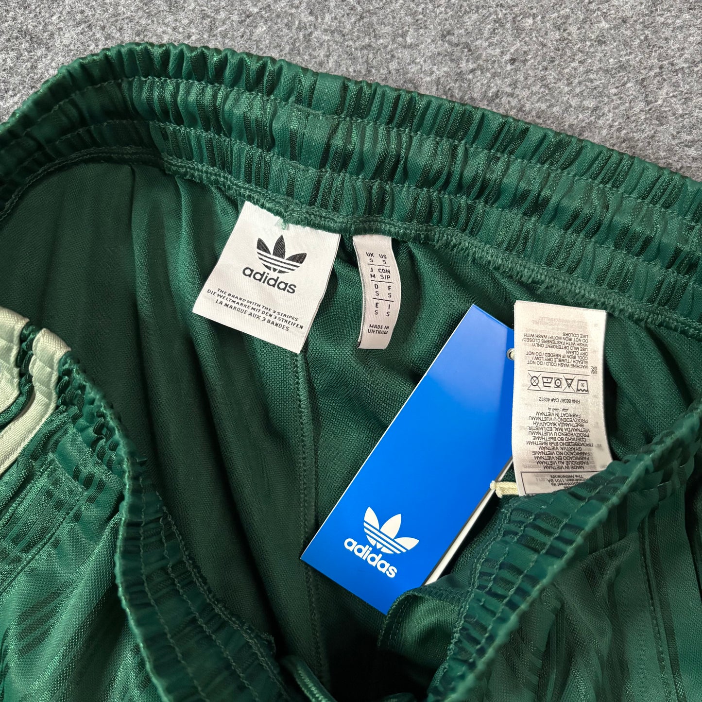 Adidas poly short green