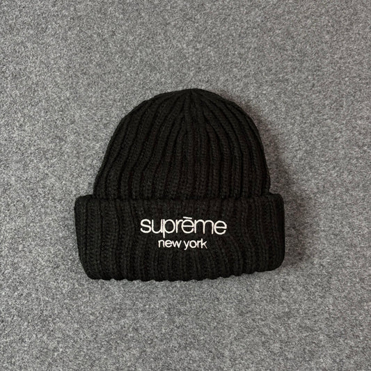 Supreme ribbed classic logo beanie black