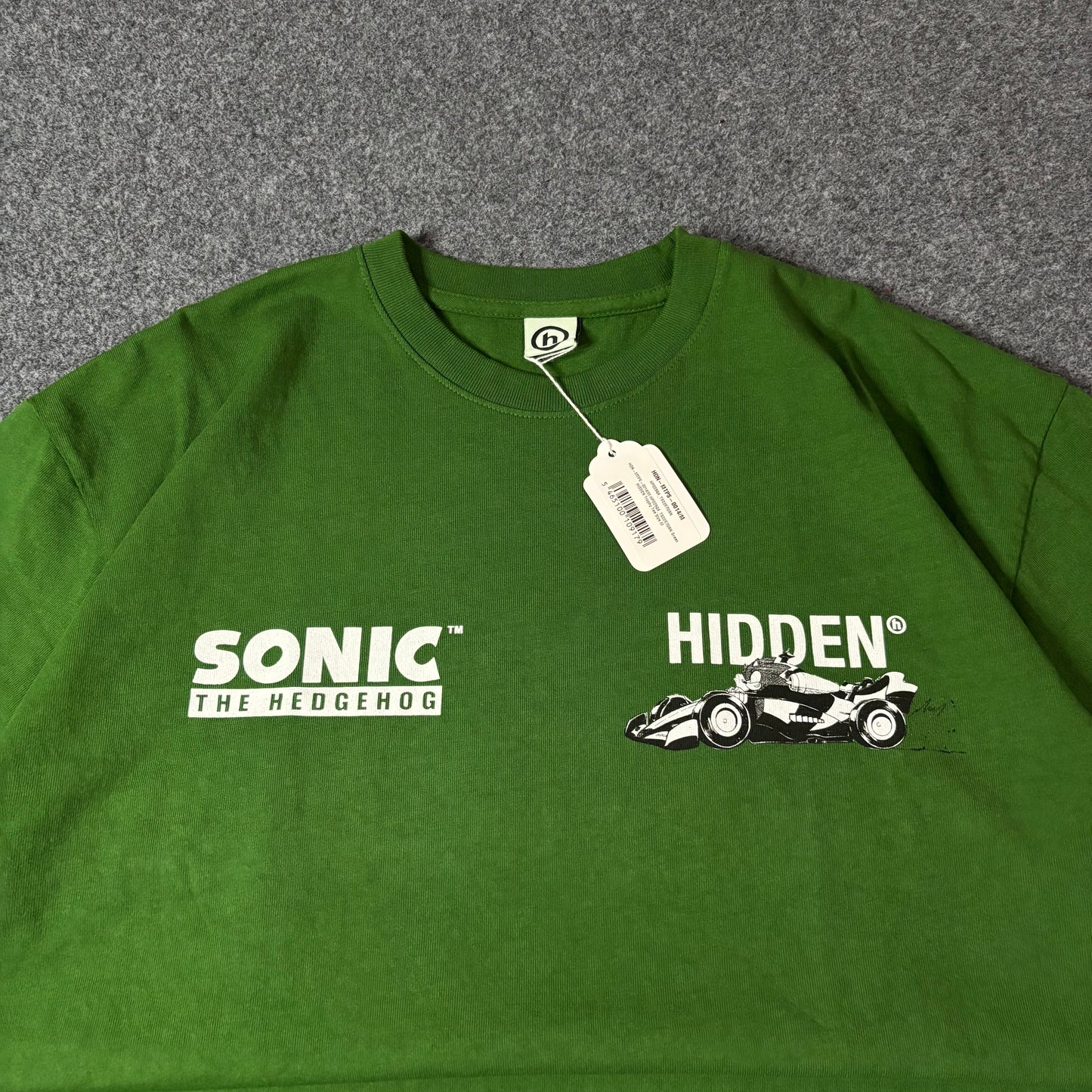 Hidden x Sega Sonic trophy green tee