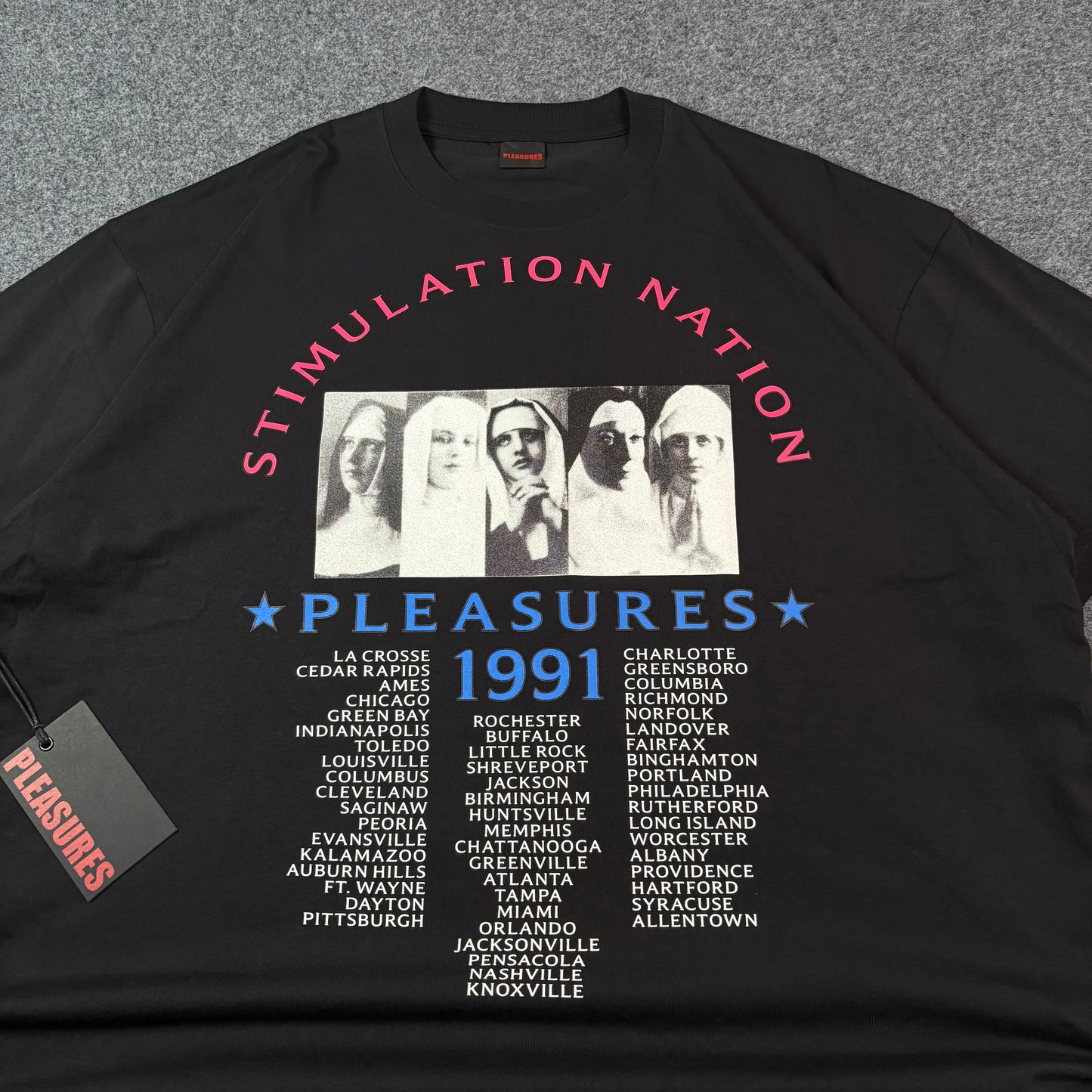 Pleasures stimulation tee black