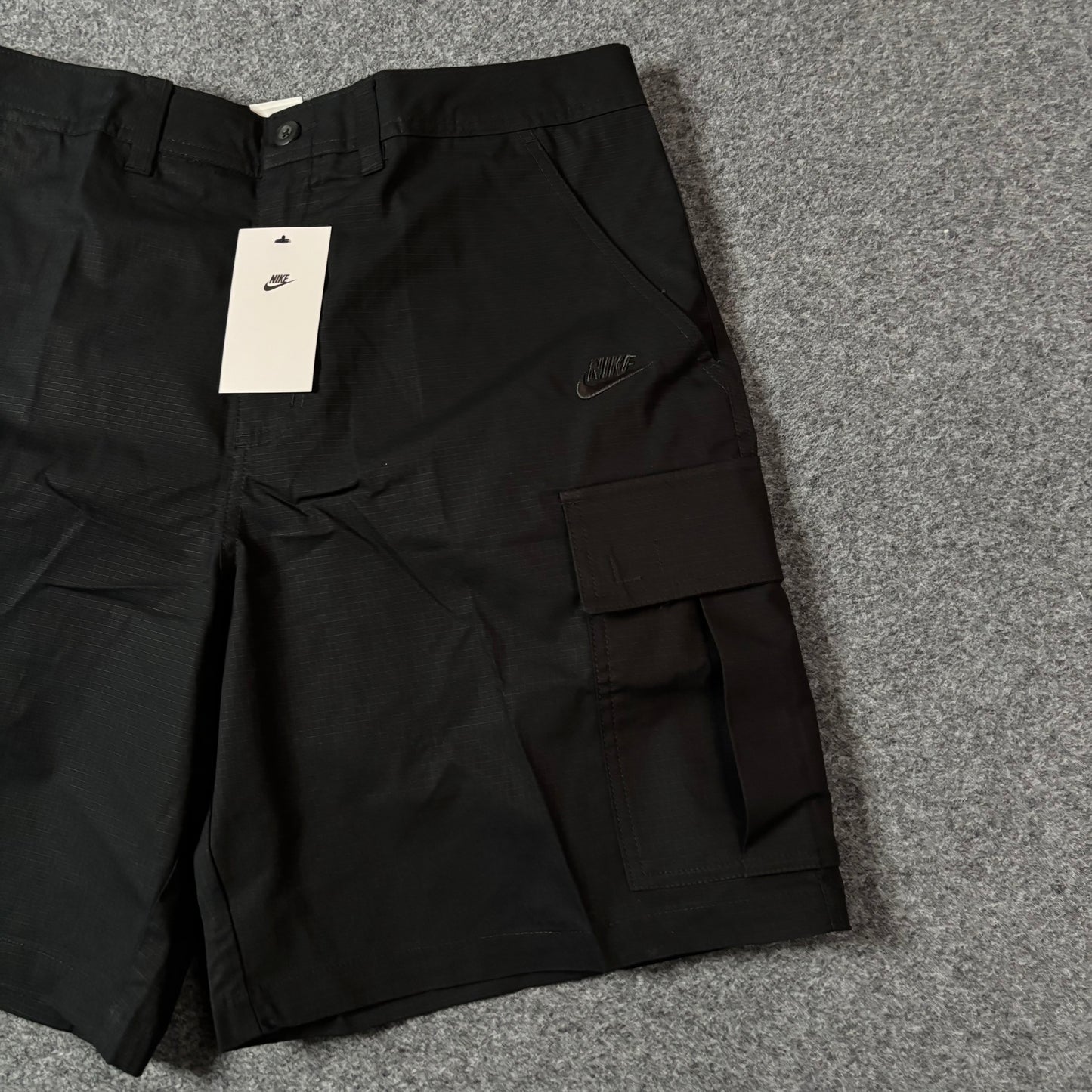 Nike cargo shorts black