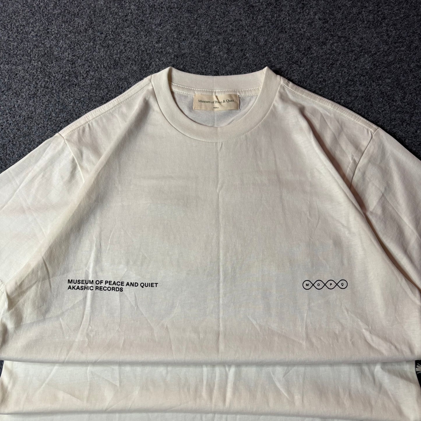 Museum of peace and quiet sound of waves tee white
