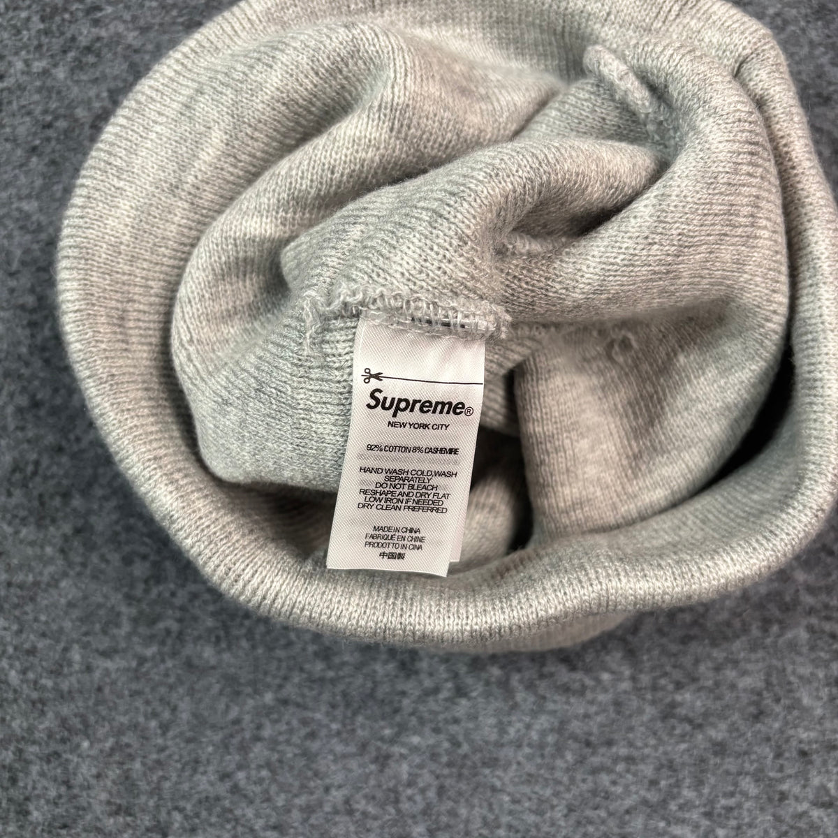Supreme big logo beanie grey