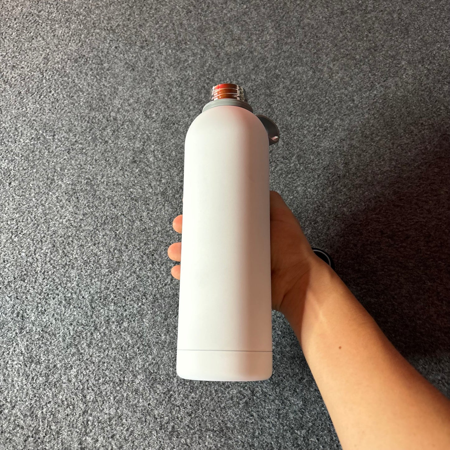 Eric Emanuel water bottle core metal white grey