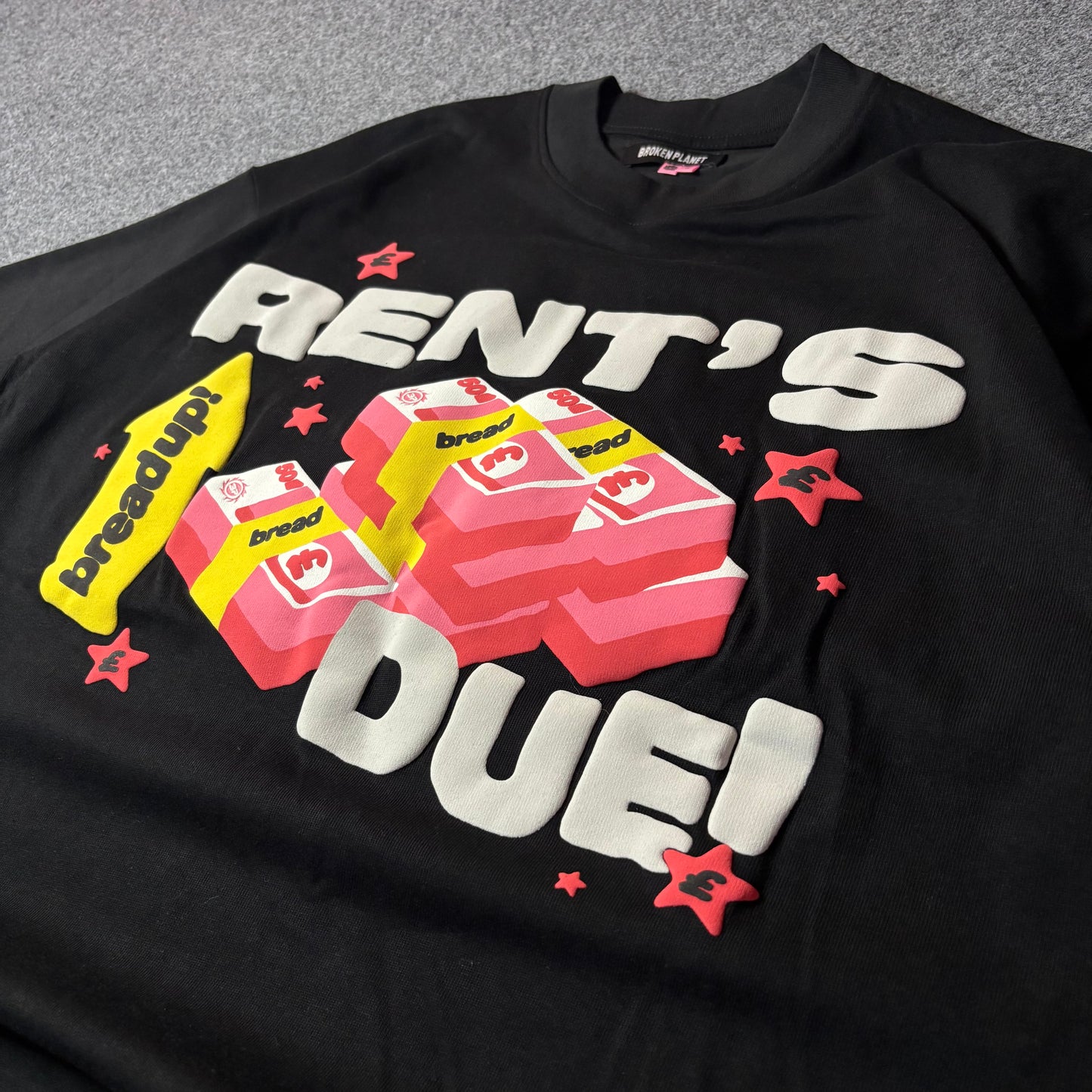 Broken Planet rents due black tee
