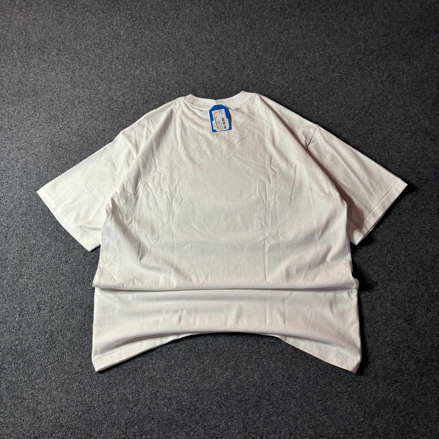 Market studios des bear tee