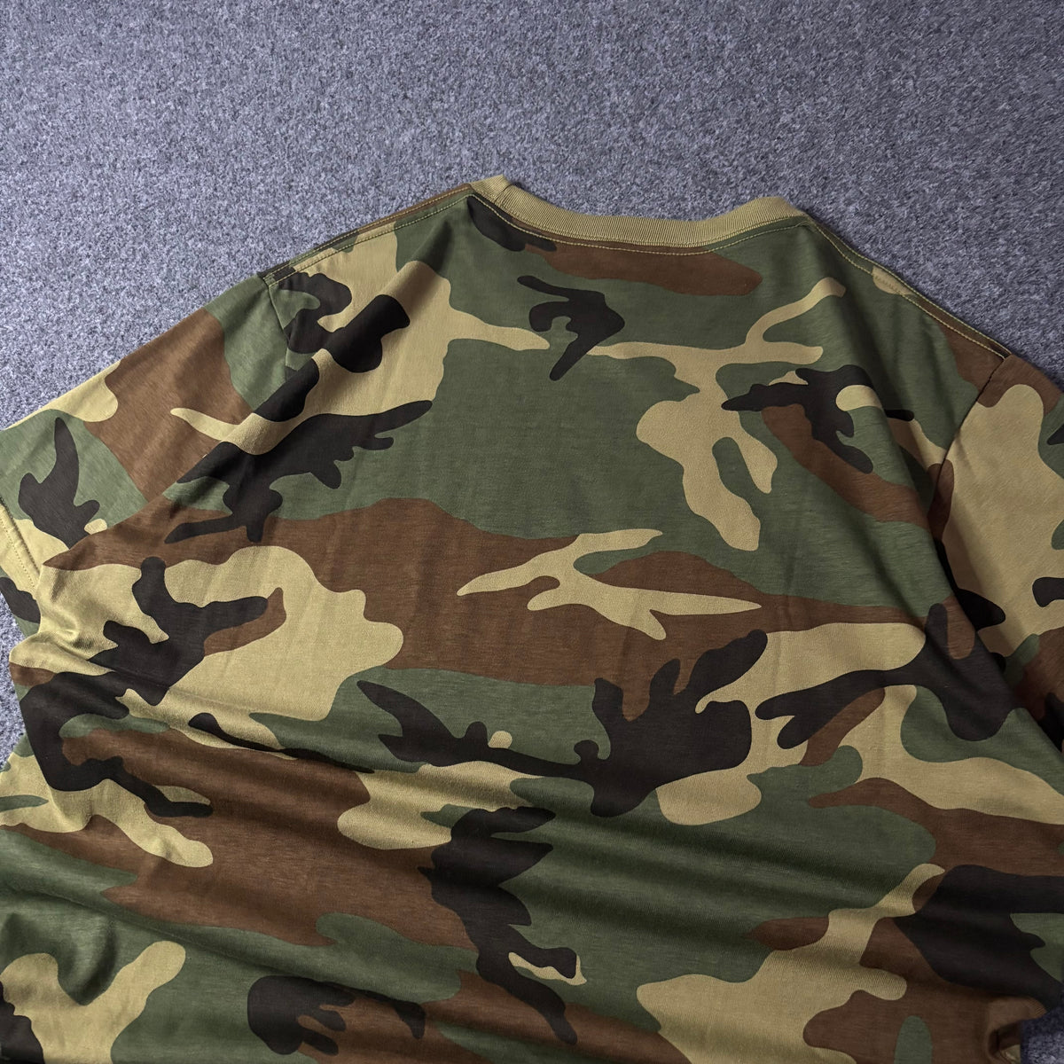 Supreme Arabic box logo camo tee