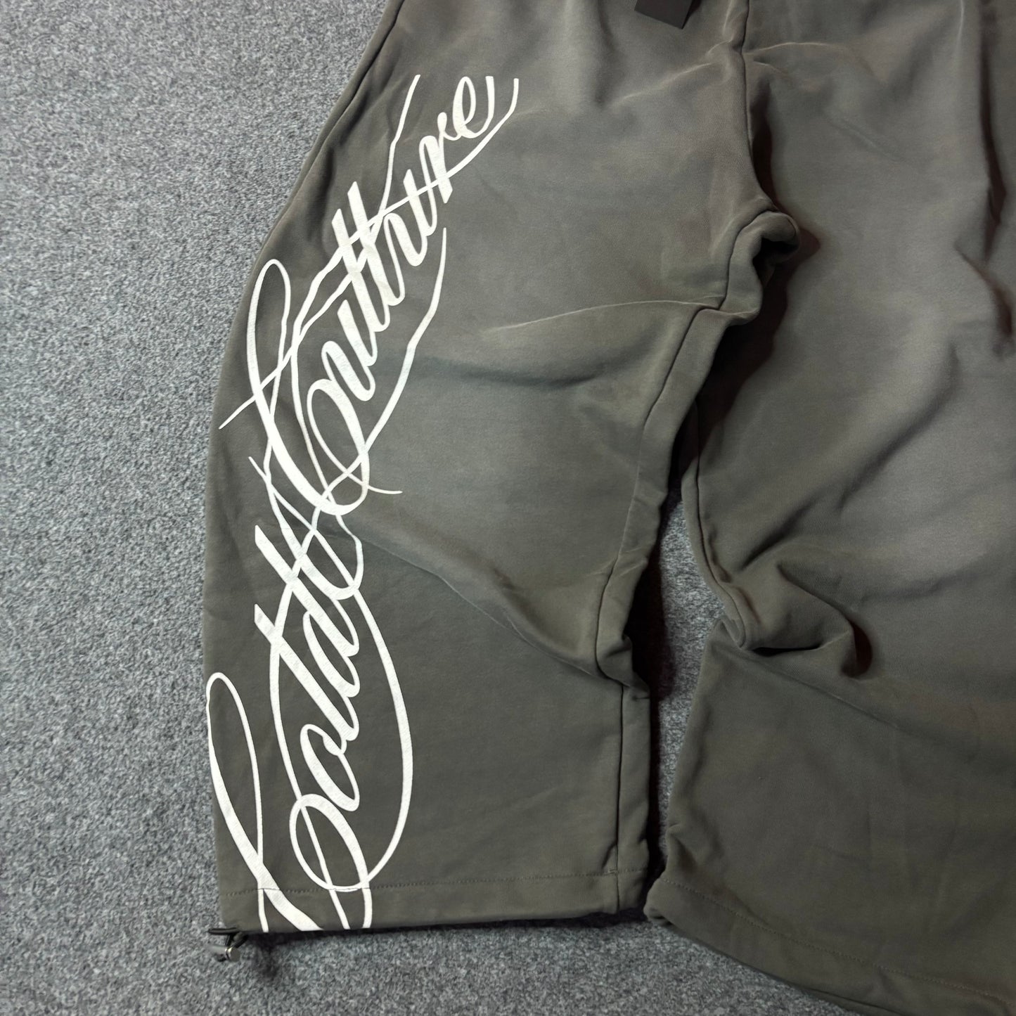 Cold Culture Script sweatpants antracite grey baggy