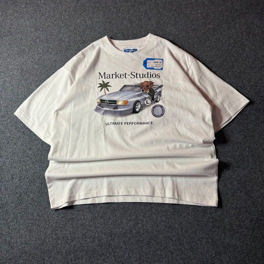 Market studios des bear tee